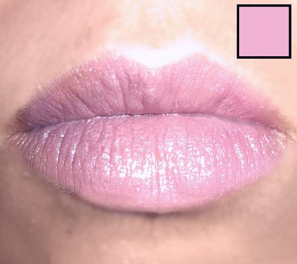 Розовый блеск для губ