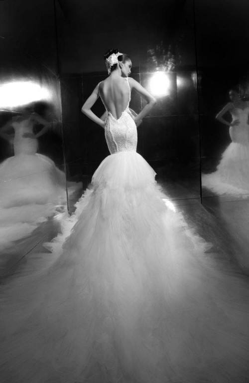 Фото сексуальных свадебных платьев c кружевами от Elihav Sasson