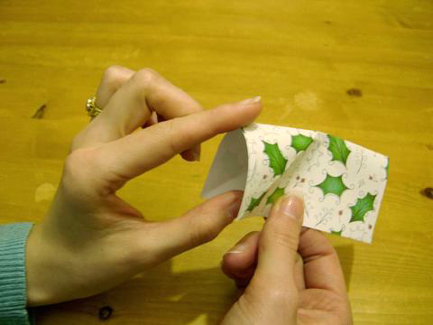Поэтапные фото, как сделать своими руками новогоднюю открытку с 3D елкой