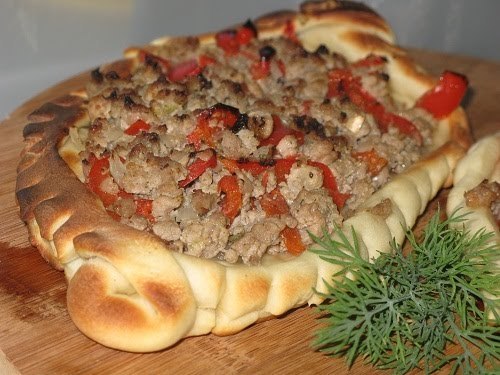 Турецкая пицца Kimali Pide