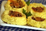 Картофельные гнездышки с грибами и сыром