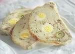 Курица, фаршированная оливками, грибами и перепелиными яйцами