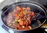 Тушенное в вине мясо по-провансальски