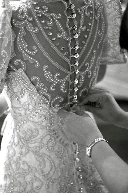 Фото сексуальных свадебных платьев c кружевами от Veluz Reyes