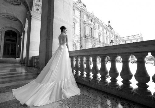 Фото свадебного платья из коллекции 2011 Inbal Dror