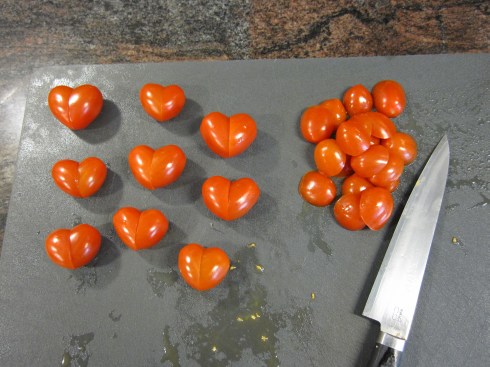 Как приготовить закуску «Сердечки» на День Святого Валентина из помидоров