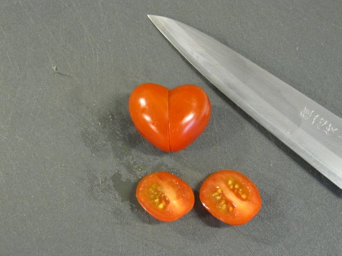 Как приготовить закуску «Сердечки» на День Святого Валентина из помидоров