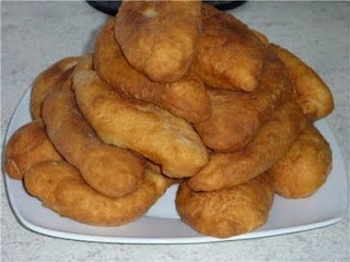 Пирожки картофельные с сардельками